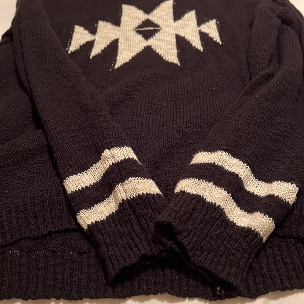 Aztec Sweater - Picture 4 of 5